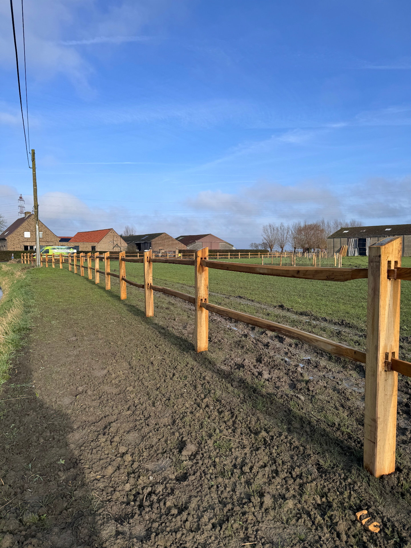 Landa Post & Rail